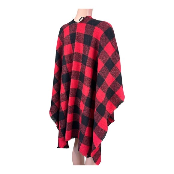 OLD NAVY Cozy Knit Poncho Blanket Scarf -Red-Black Buffalo Plaid -One size NEW - Picture 3 of 11